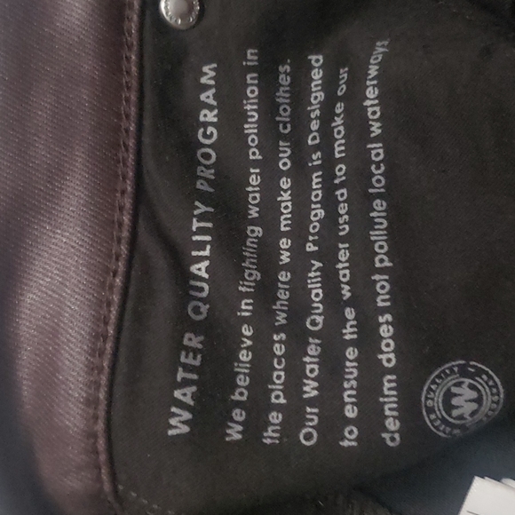 Jeans/ banana republic size 26 dark winw color. - Picture 3 of 7